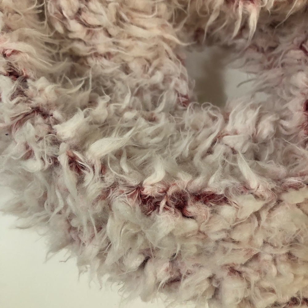 3/$20 Pink Infinity Scarf - Picture 5 of 6